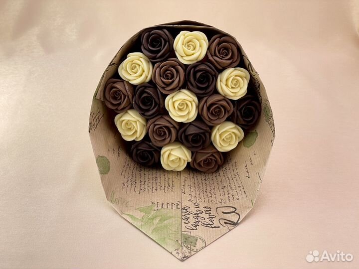 Букет из шоколадных роз (3 вида шоколада)