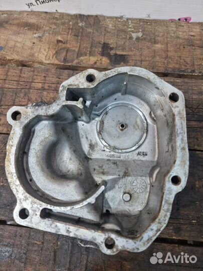 Крышка пятой передачи Fiat Linea