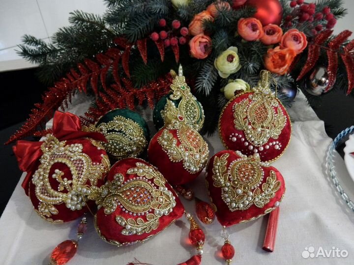 Роскошные елочные украшения ручной работы