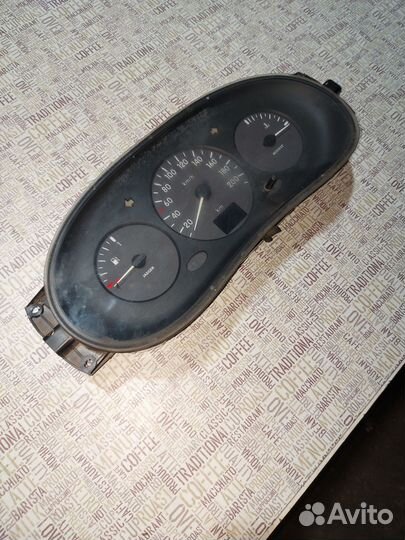 Приборная панель Renault Clio Simbol