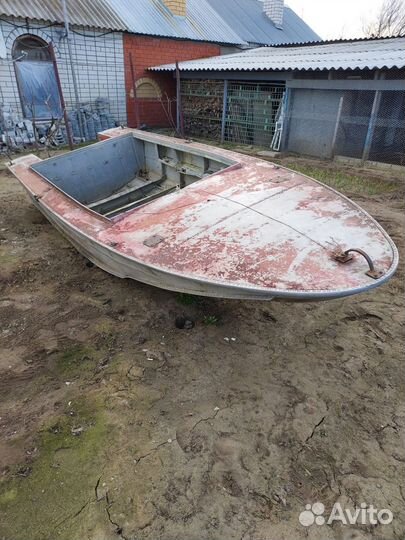 Лодка Днепр