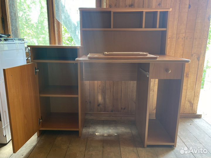 Компьютерный стол