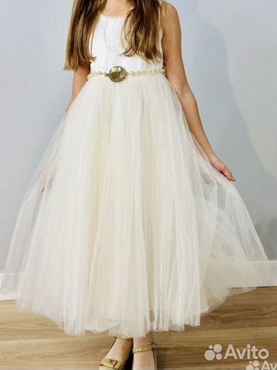 Новое Пышное платье нарядное