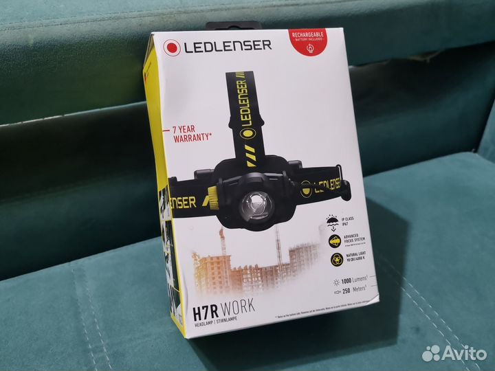 Налобный фонарь LED lenser