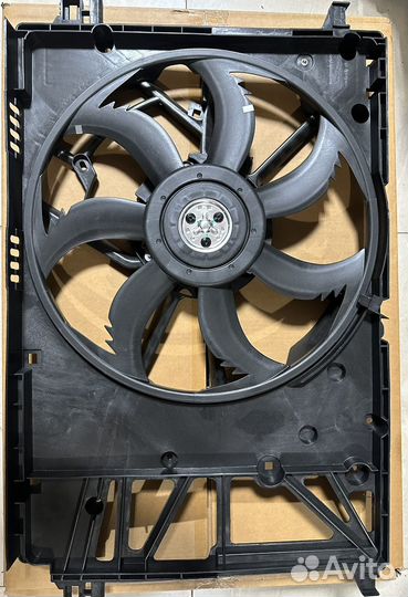 Диффузор радиатора Toyota Camry v70