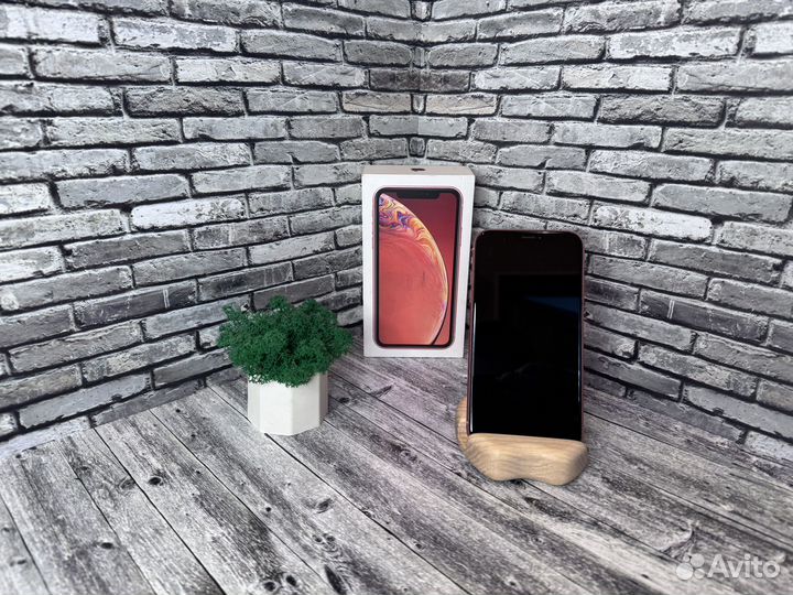 iPhone Xr, 64 ГБ