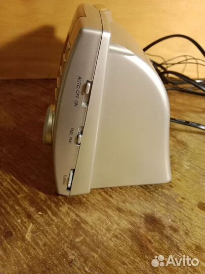 Радиочасы vitek vt 3505 GY