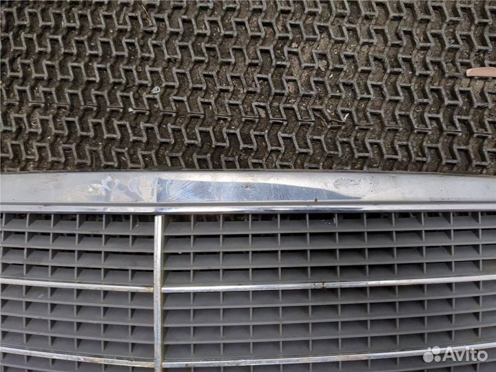 Решетка радиатора Mercedes C W202, 1994