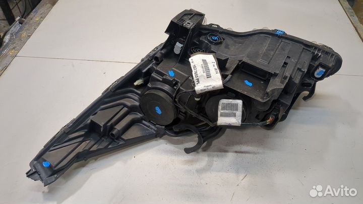 Фара (передняя) Peugeot 3008, 2011