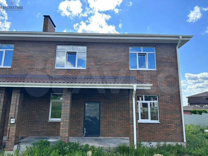 Дом 165 м² на участке 4 сот.