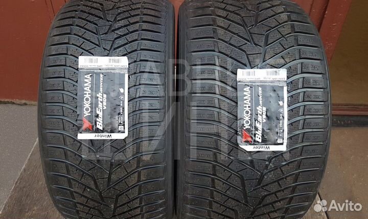 Yokohama BluEarth Winter V905 295/30 R22 103V