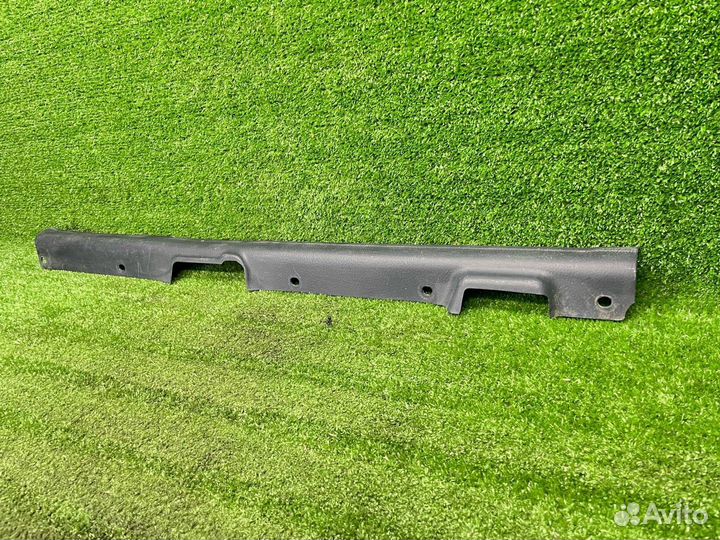 Накладка внутренняя на порог правая Hyundai Getz