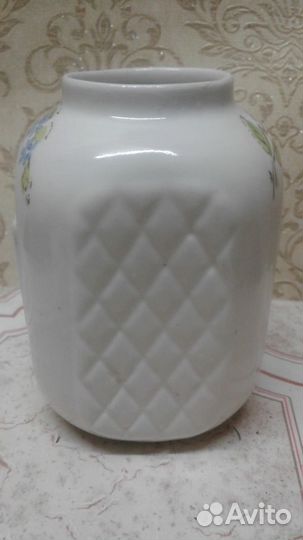 Ваза с гербом Саратова