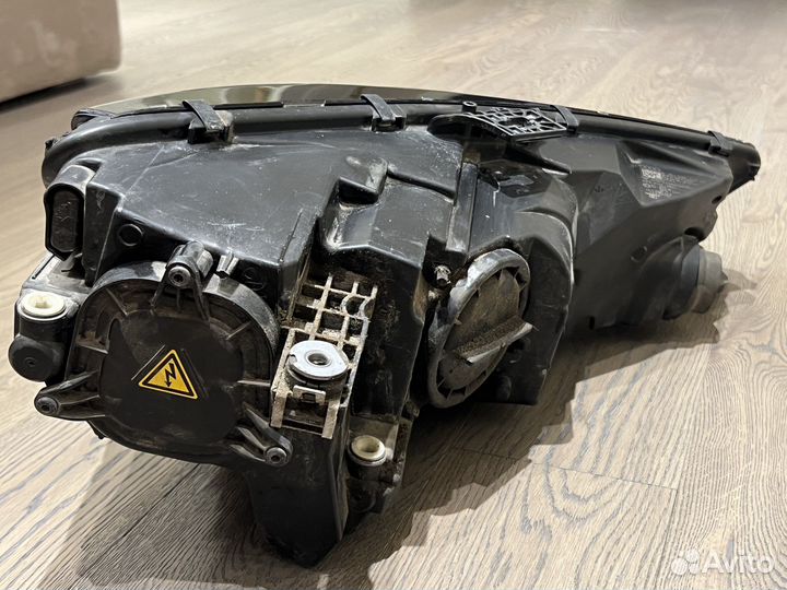 Фара Audi A4 B9 ксенон левая