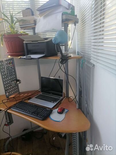 Компьютерный стол