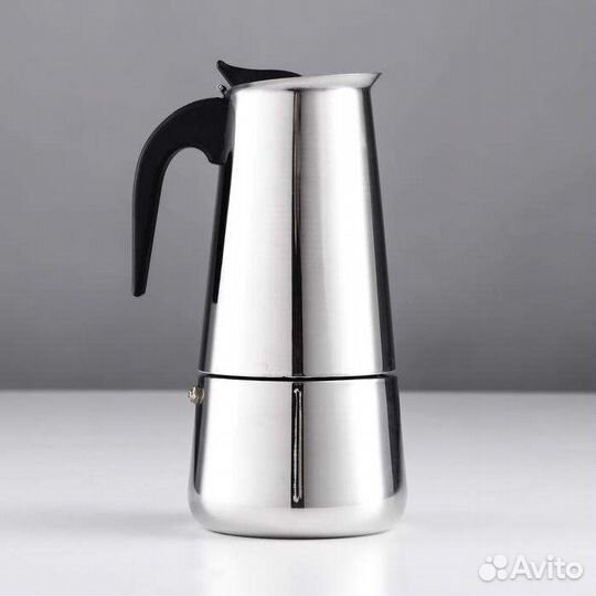Гейзерная кофеварка новая 600 мл