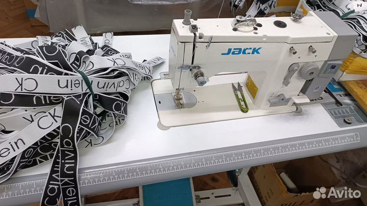 Швейная машинка jack