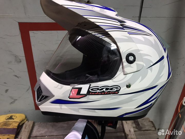 Мото шлем (эндуро)