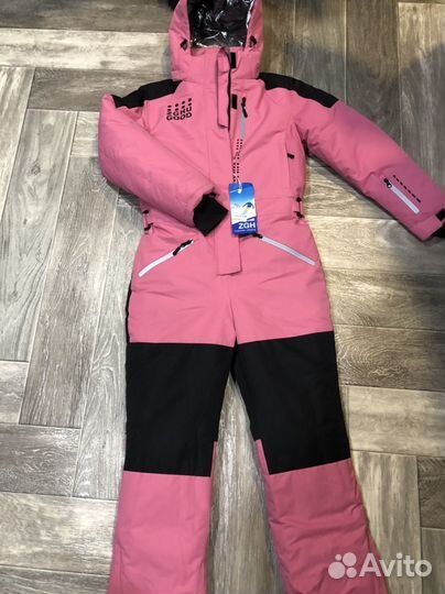 Новый комбинезон 146