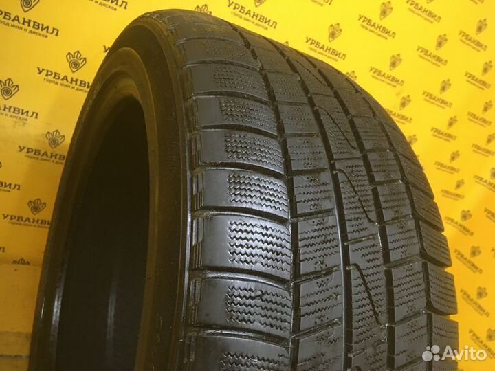 Hankook Winter I'Cept IZ W606 235/45 R17 94T