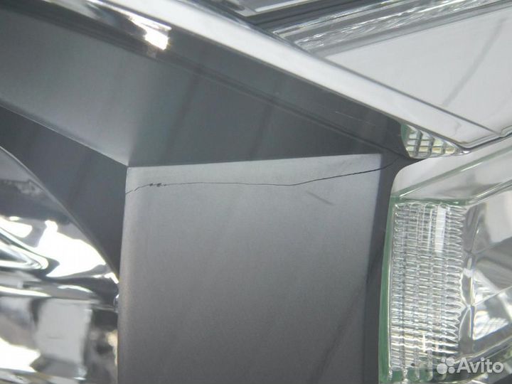 Фара правая Toyota RAV4