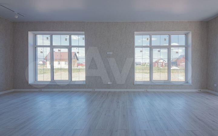 Коттедж 170,5 м² на участке 12 сот.