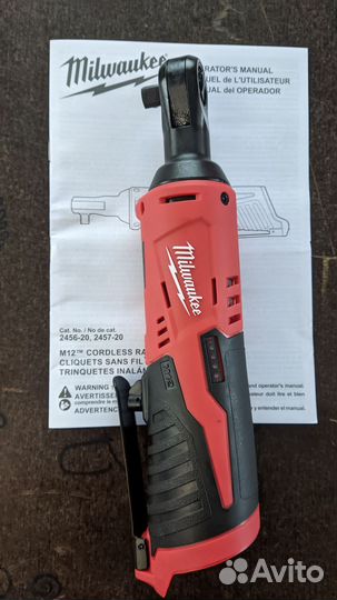 Трещотка гайковёрт Milwaukee M12 2457