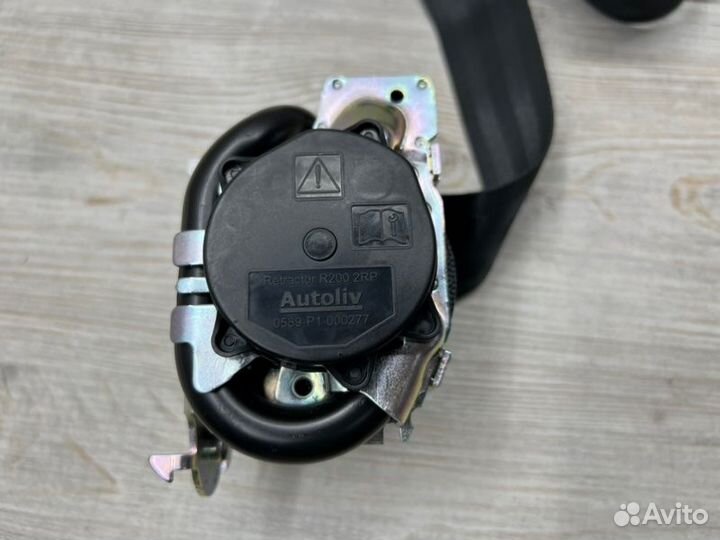 Ремень безопасности с пиропатроном передний правый