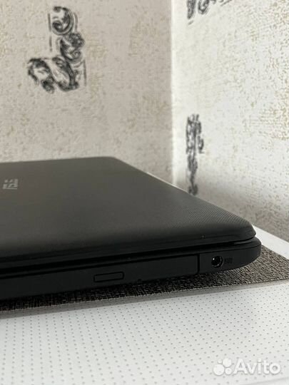 Ноутбук asus