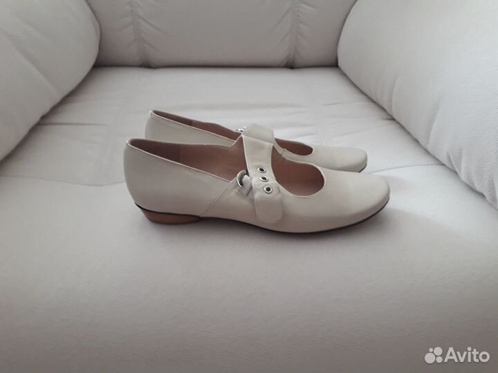 Продаются туфли женские новые