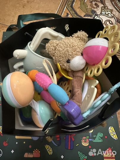 Игрушки для малышей пакетом