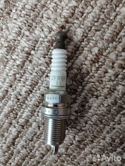 Свечи зажигания NGK ZFR5F11