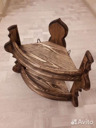 Угловая полка для икон