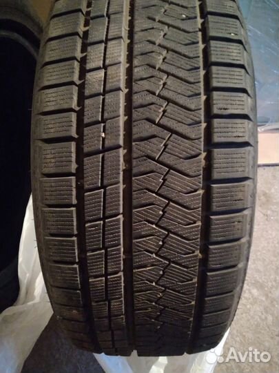 Triangle Snowlink TWT02 235/45 R18 98V