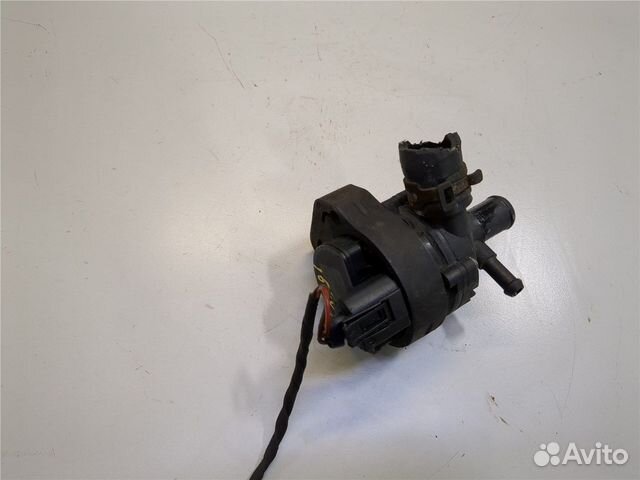 Насос водяной Mercedes C W204, 2013