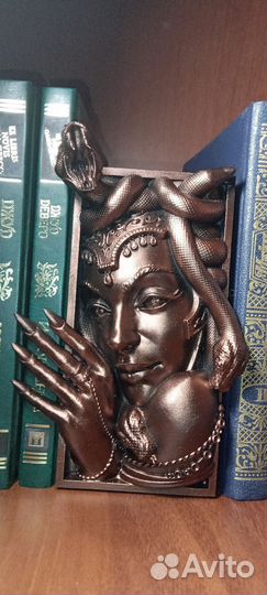 Разделитель книг