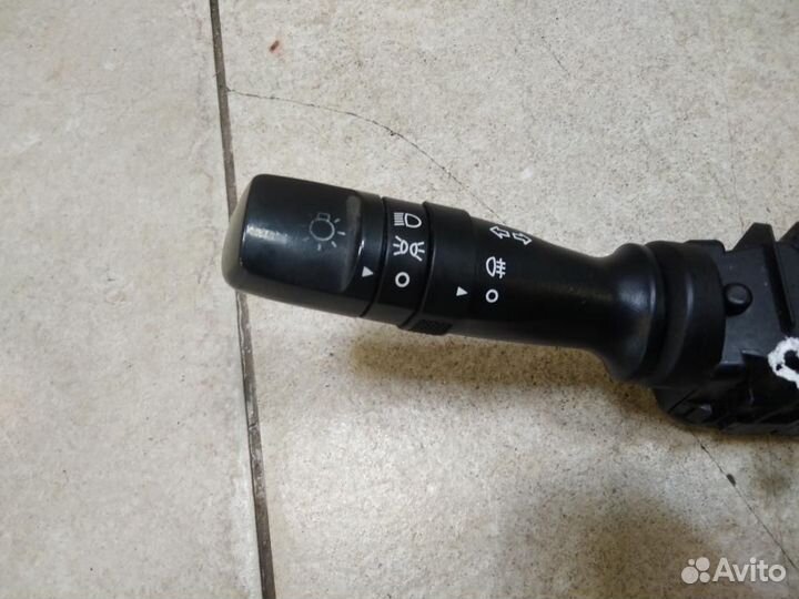 Переключатель поворотов подрулевой Kia Cerato 2 TD