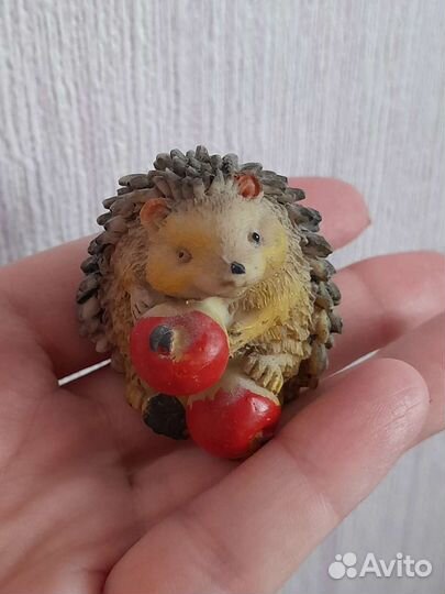 Статуэтки разные