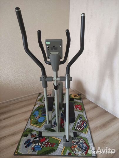 Эллиптический тренажер torneo