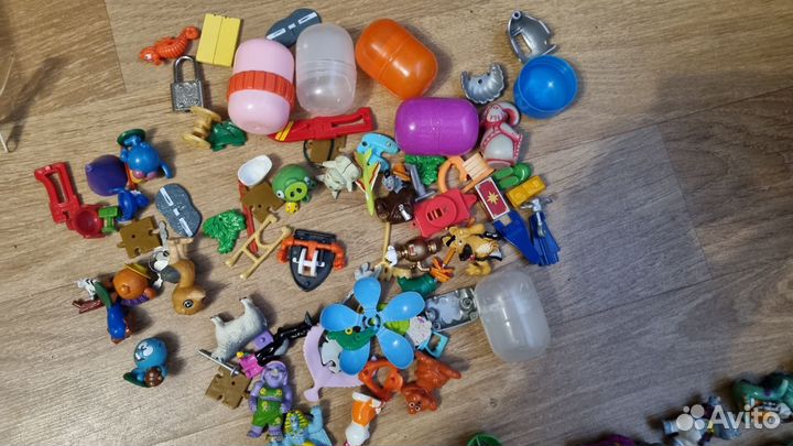 Киндер-сюрприз из 90-х и 2000-е всё вместе лотом