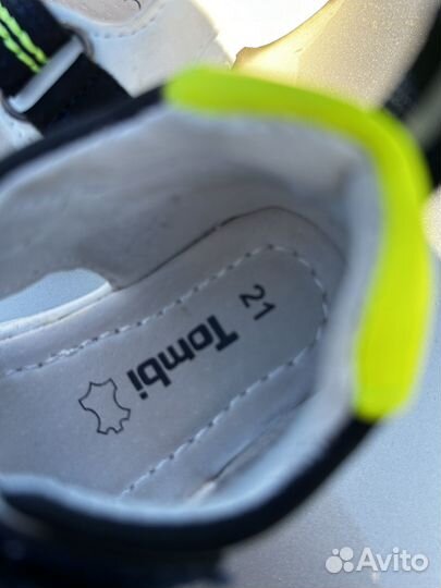 Сандали Tombi