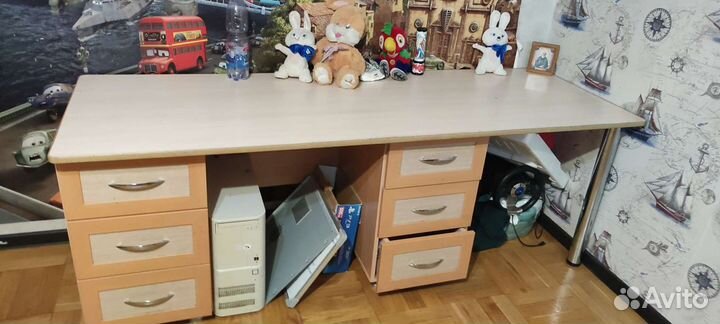 Письменный стол на двоих