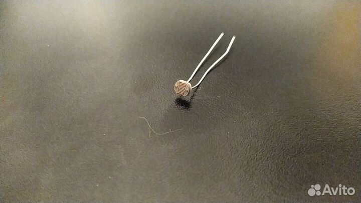 Датчик света (фоторезистор)