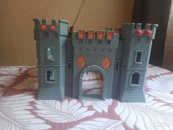Игрушечный замок