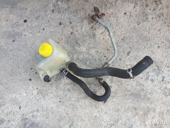 Бачок гидроусилителя руля Mazda Familia BH