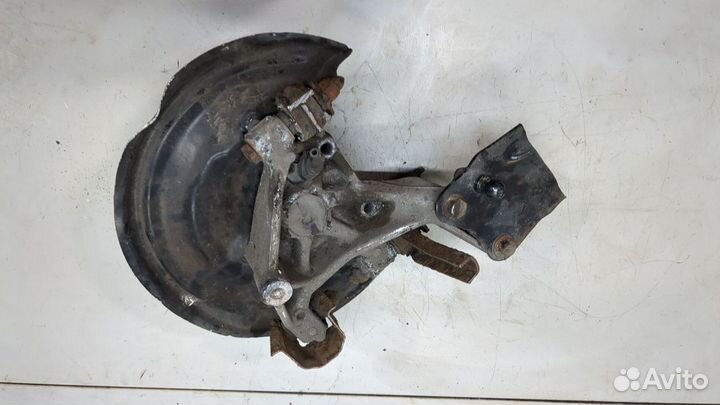 Ступица (кулак, цапфа) левая задняя Volkswagen Passat 7 Европа