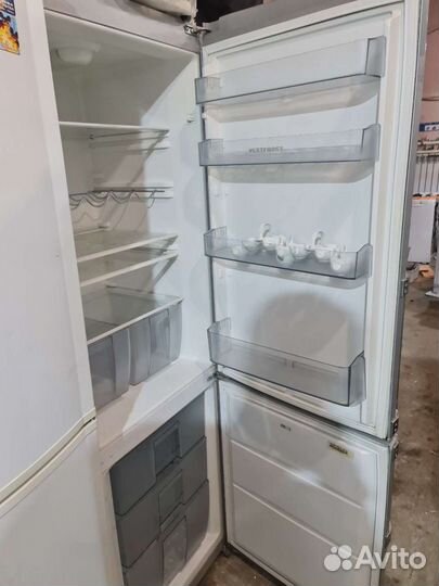Холодильник vestfrost
