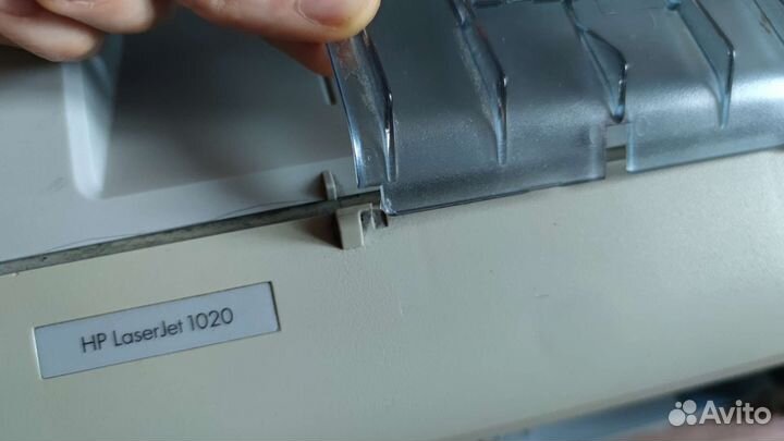Принтер лазерный HP LaserJet 1020 и три картриджа