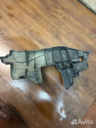 Nissan x trail t31 Дефлектор радиатора правый