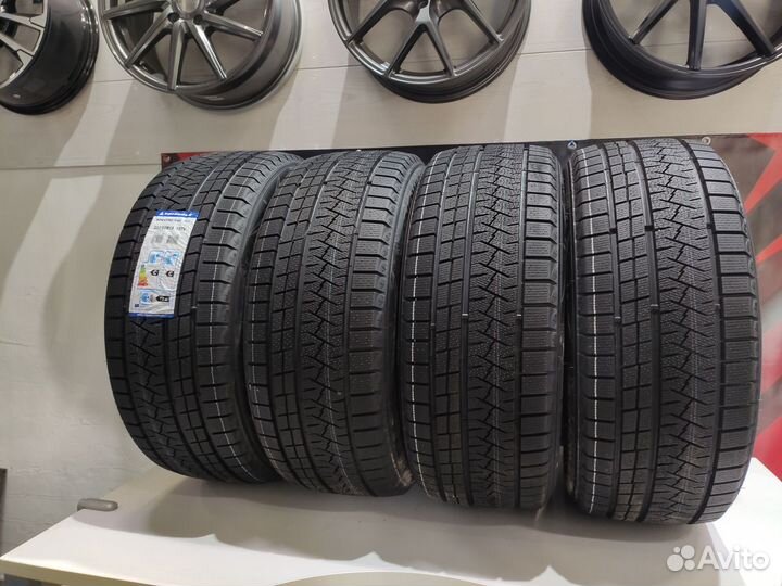 Triangle Trin PL02 245/40 R20 и 275/35 R20 102V